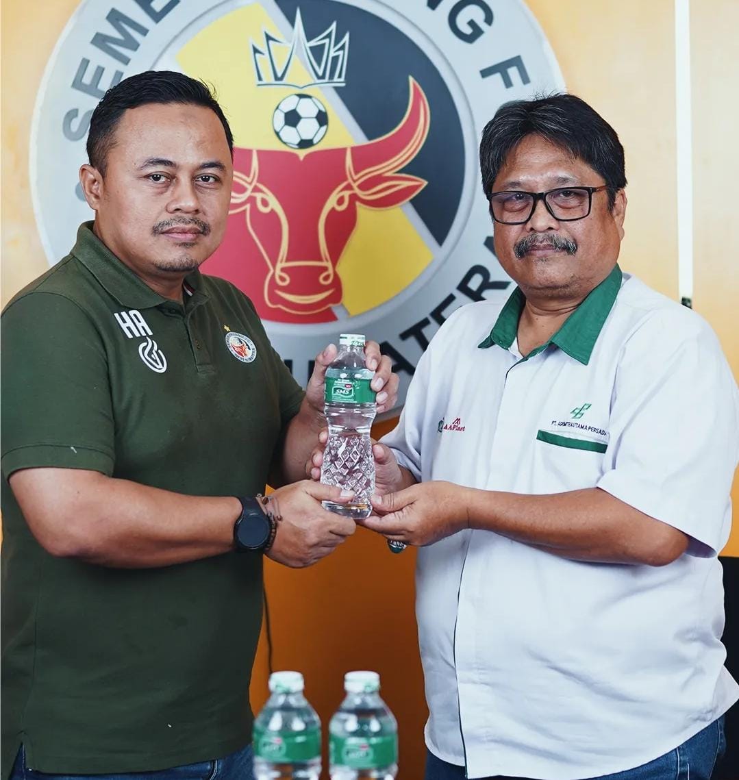 Kerjasama PT KSSP yang menaungi Semen Padang FC dengan PT Agrimitra Utama Persada sebagai perusahaan pengelola Sumber Minuman Sehat (SMS),